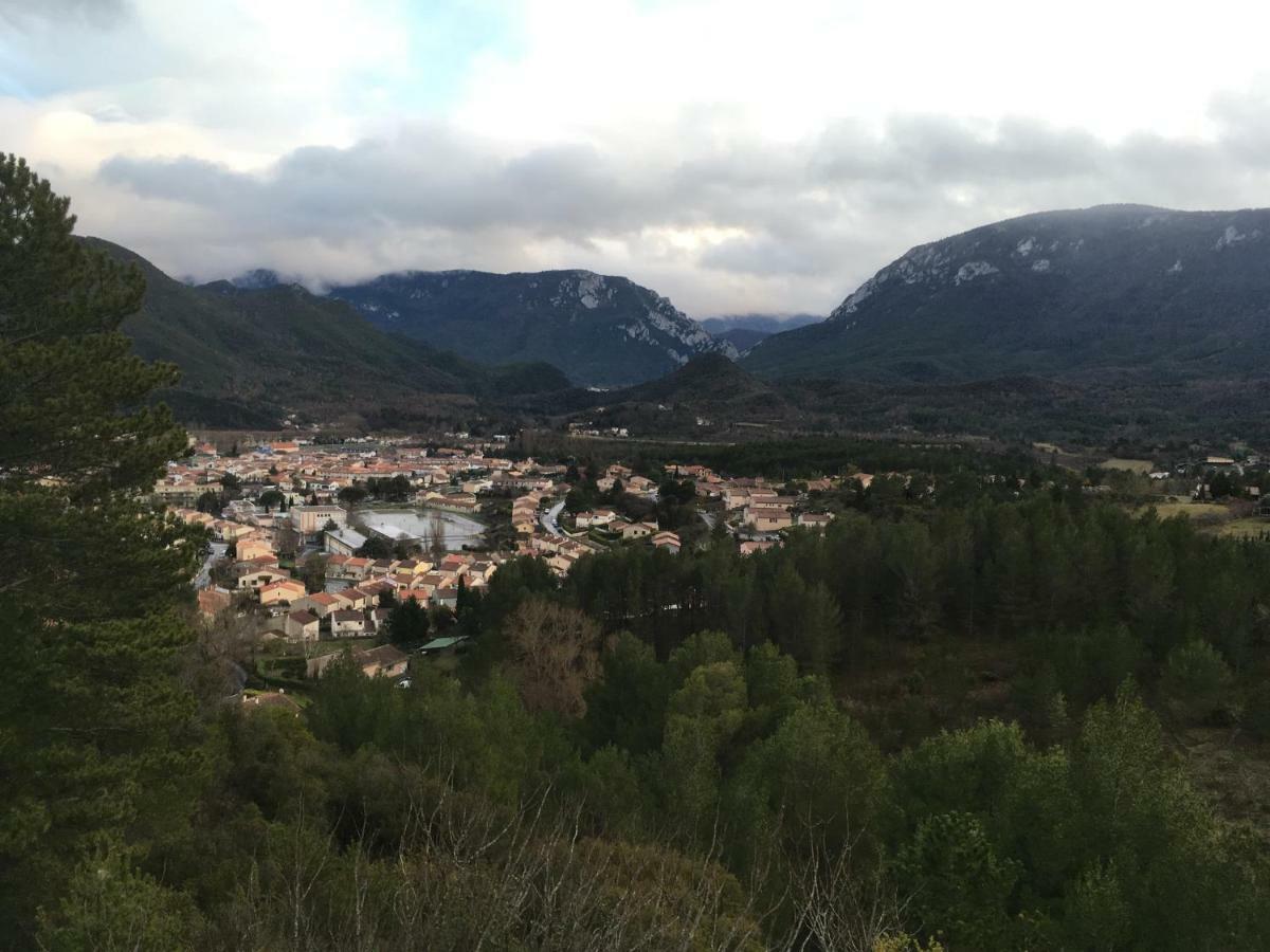 Entre L'Eglise Et La Place Villa Quillan Luaran gambar