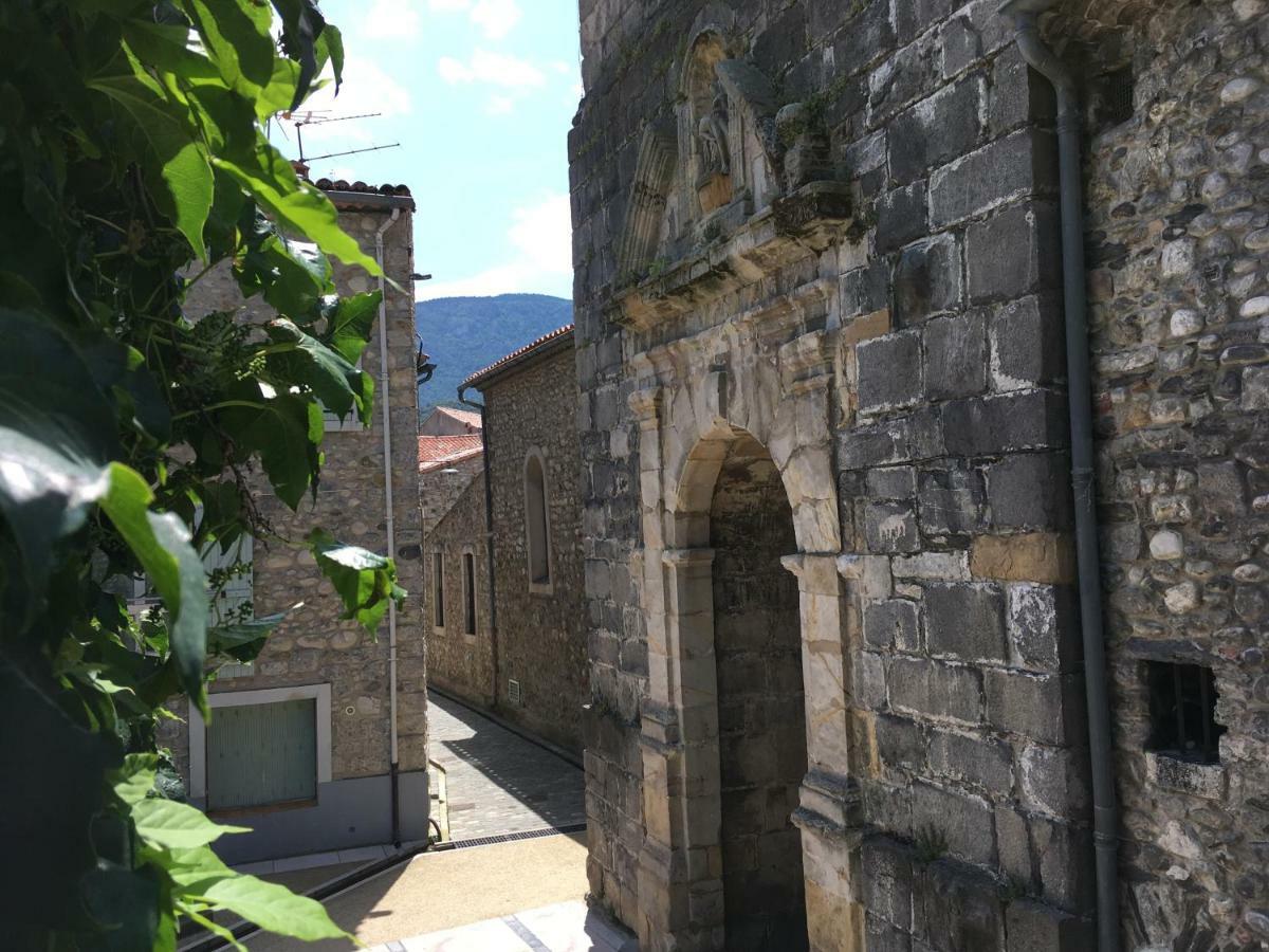 Entre L'Eglise Et La Place Villa Quillan Luaran gambar